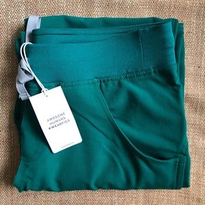 FIGS Hunter Green Kade Scrub Pants (NWT)